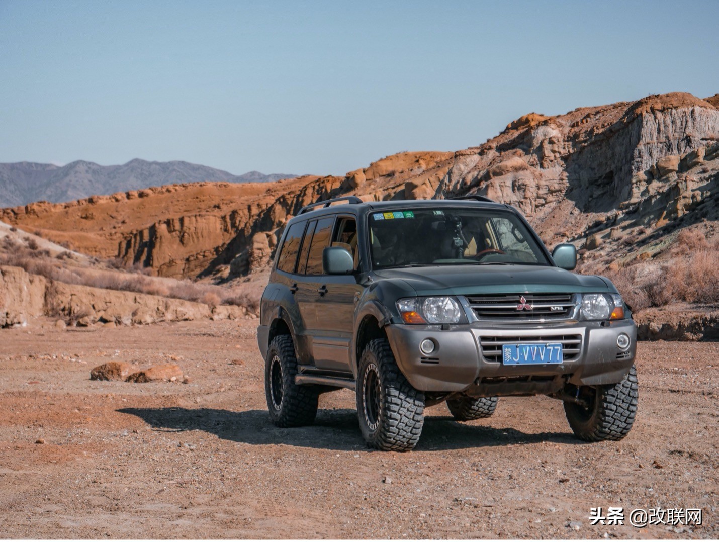 三菱欧蓝德后排放倒改床视频,三菱欧蓝德旅行床车