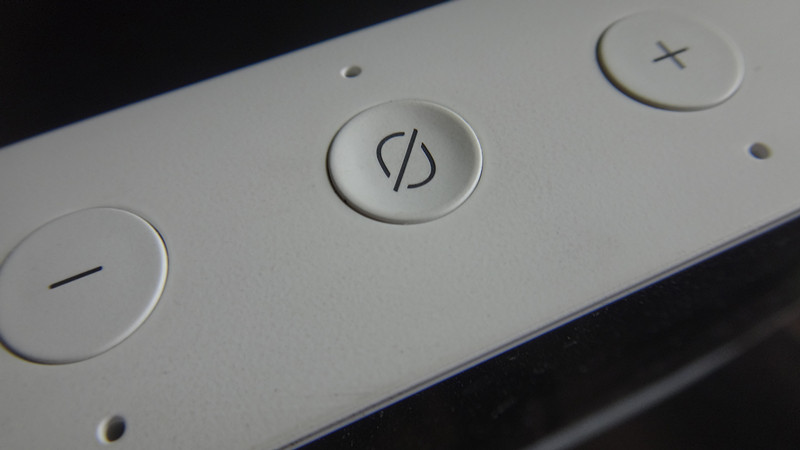 天猫精灵ccl带屏幕智能音箱评测,天猫精灵cc触屏音箱怎么样