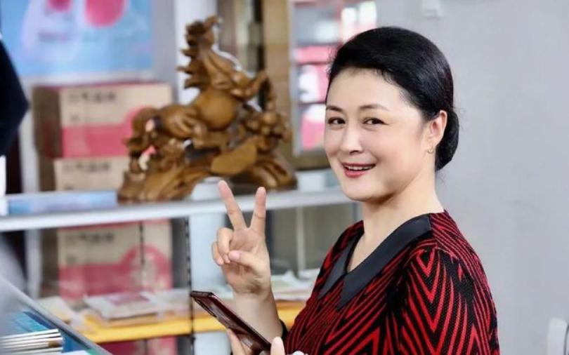 谢大脚死后王老七的反应,谢大脚去世最后一集