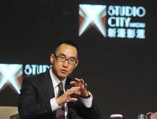 赌王一共有几房妻子,赌王背后的女人