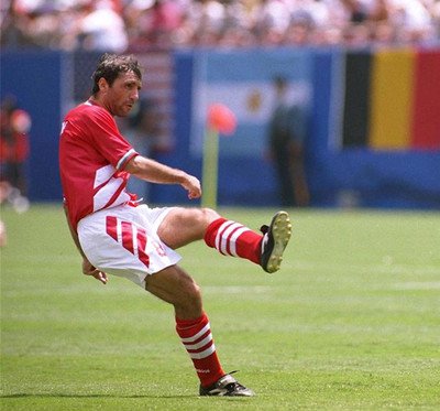 足坛著名招式,足坛十大任意球