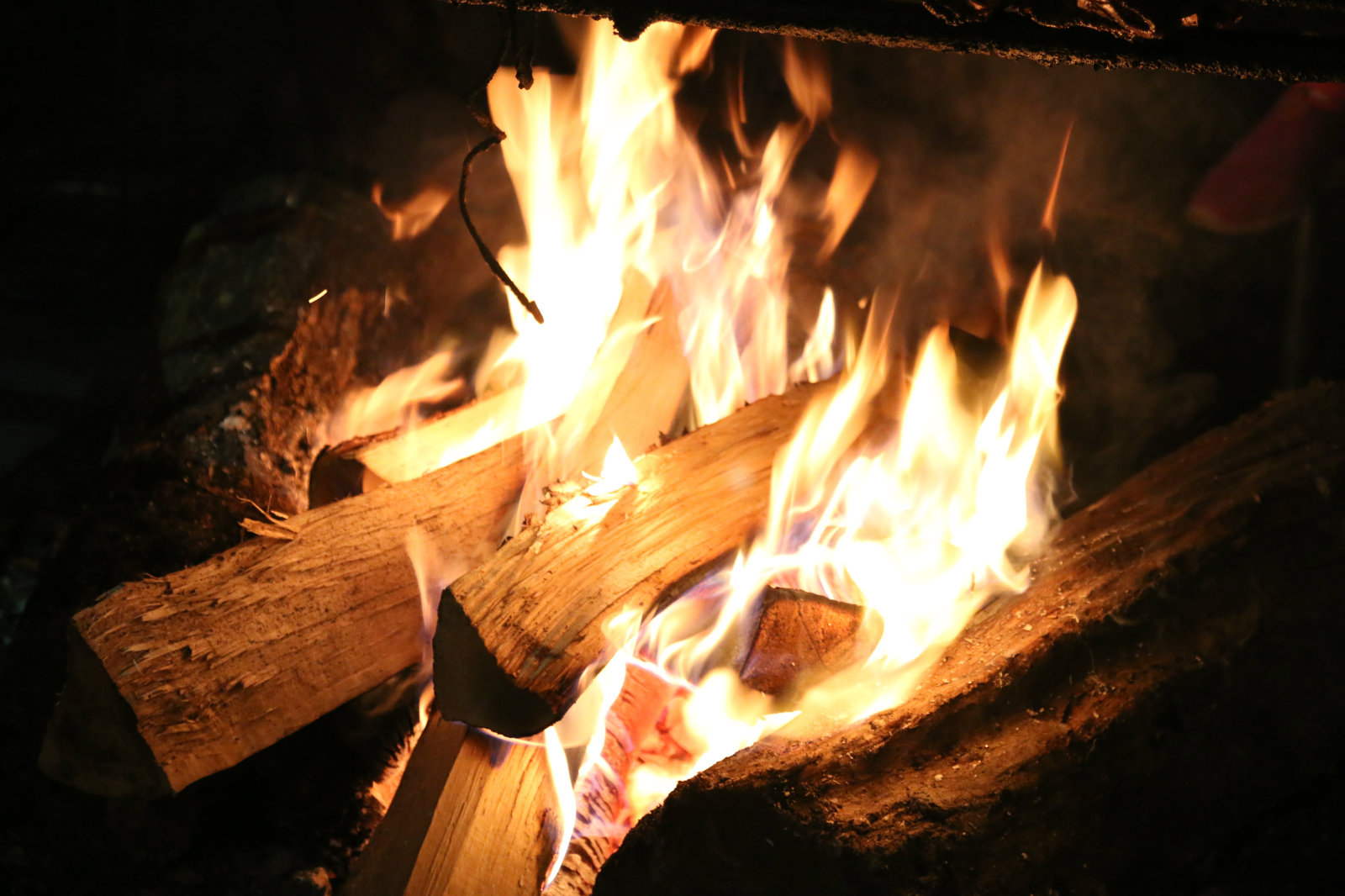 吹一下就能点燃的打火机什么原理,科技感十足喷火式打火机