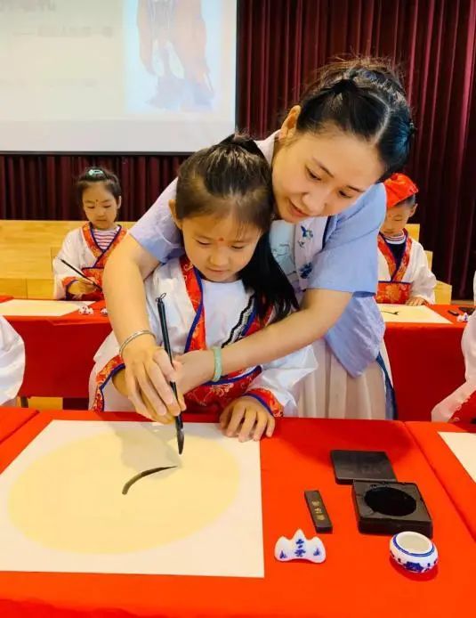 最是传统动人心！泰达二小传统文化教育，促进未成年人思想道德建设