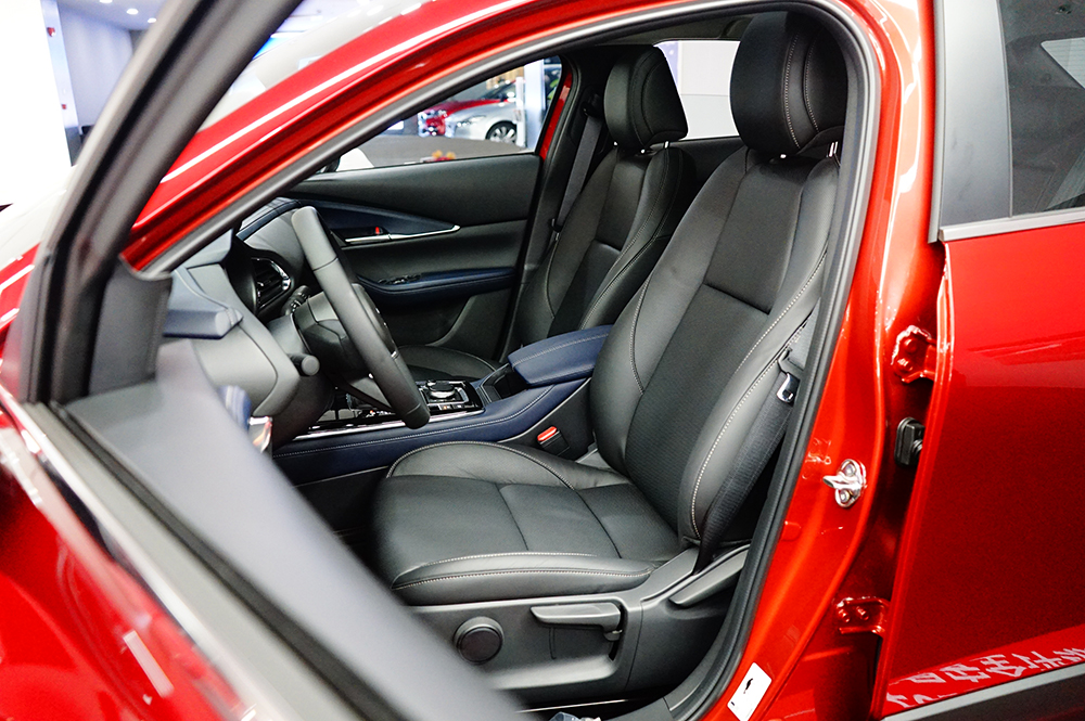 省油还得是日系车实拍马自达cx-30,深度试驾长安马自达cx-30