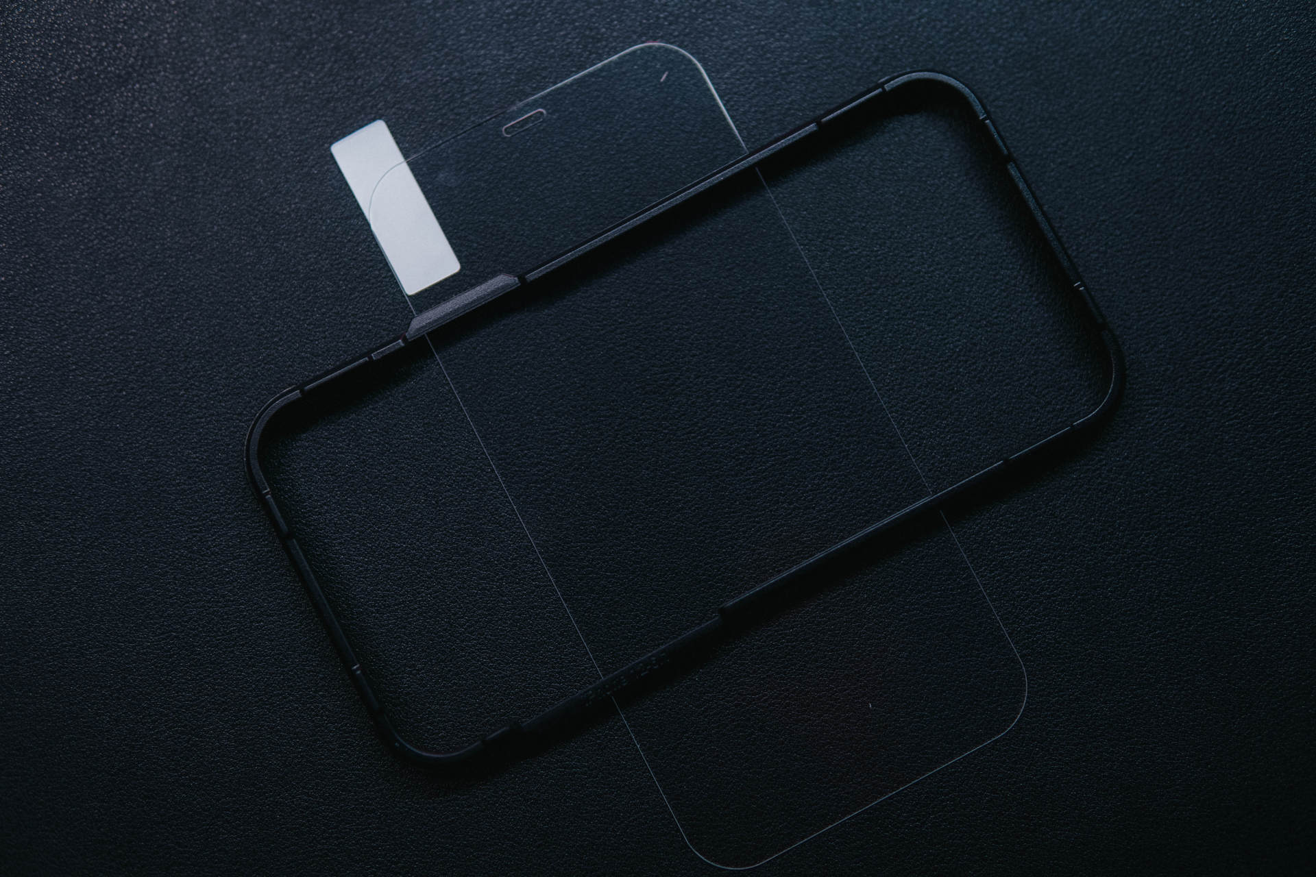 iphone12防偷窥钢化膜360度,iphone12和11钢化膜能通用吗