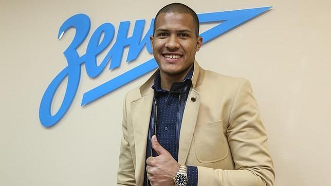 龙东中锋,大连一方新援卡拉斯科