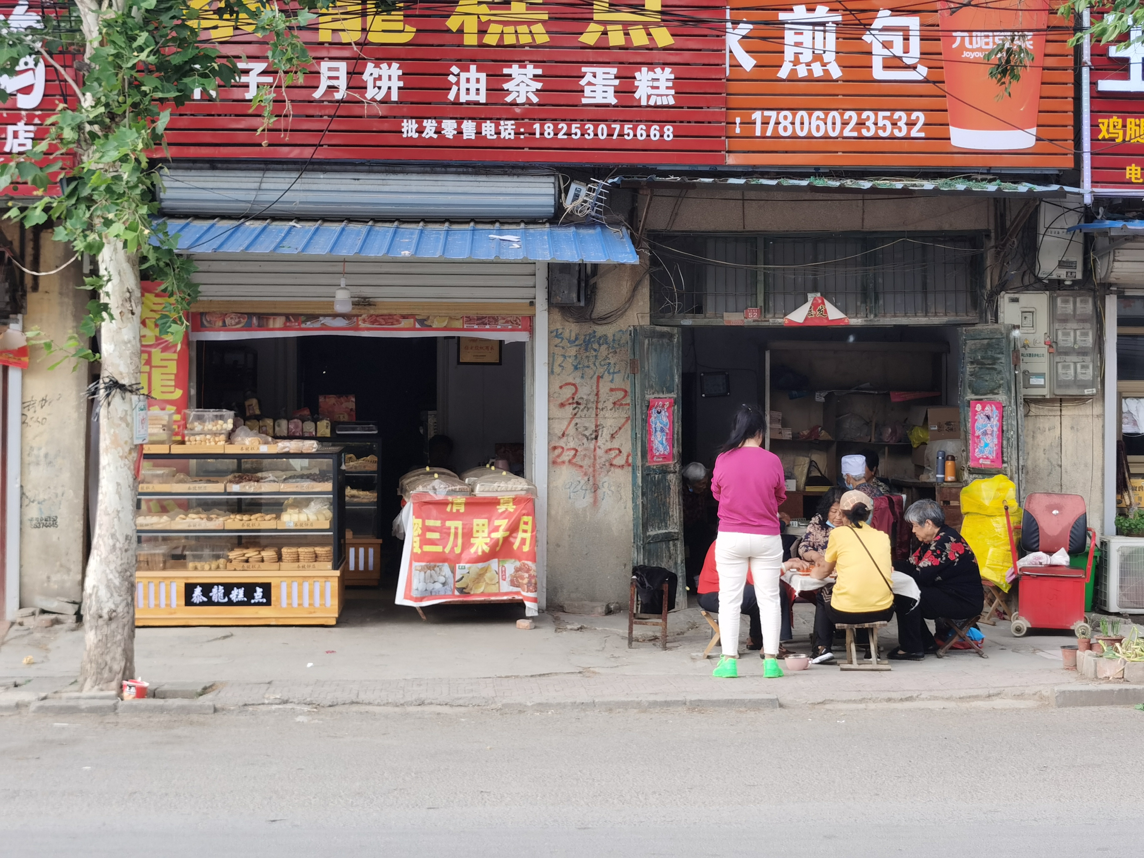 探访玩梗下的真实网红县曹县：房价五千，电商村人均年入10万，承揽全国三分之一汉服和九成日本棺木市场