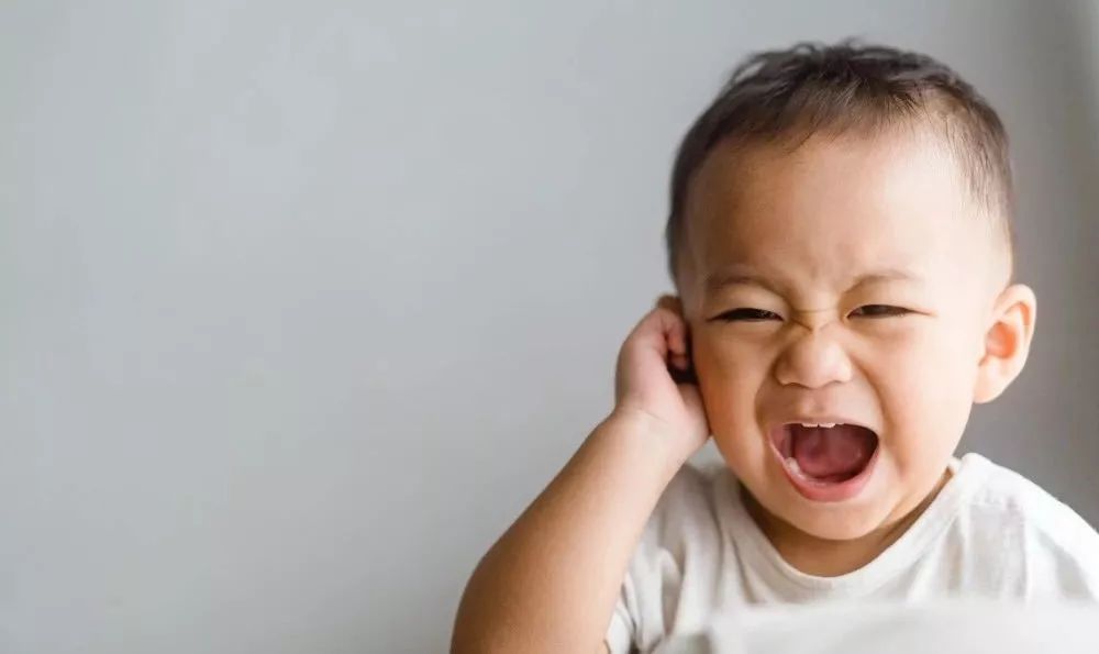 小孩子嗓子发炎用什么抗生素,孩子感冒嗓子有痰用吃抗生素吗