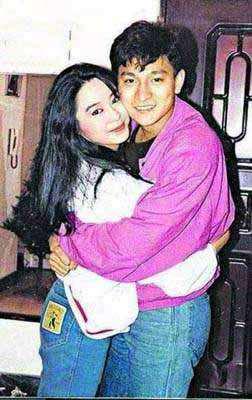 女儿生病住院了还在直播？牺牲家庭30余年，刘德华仍难挡事业心