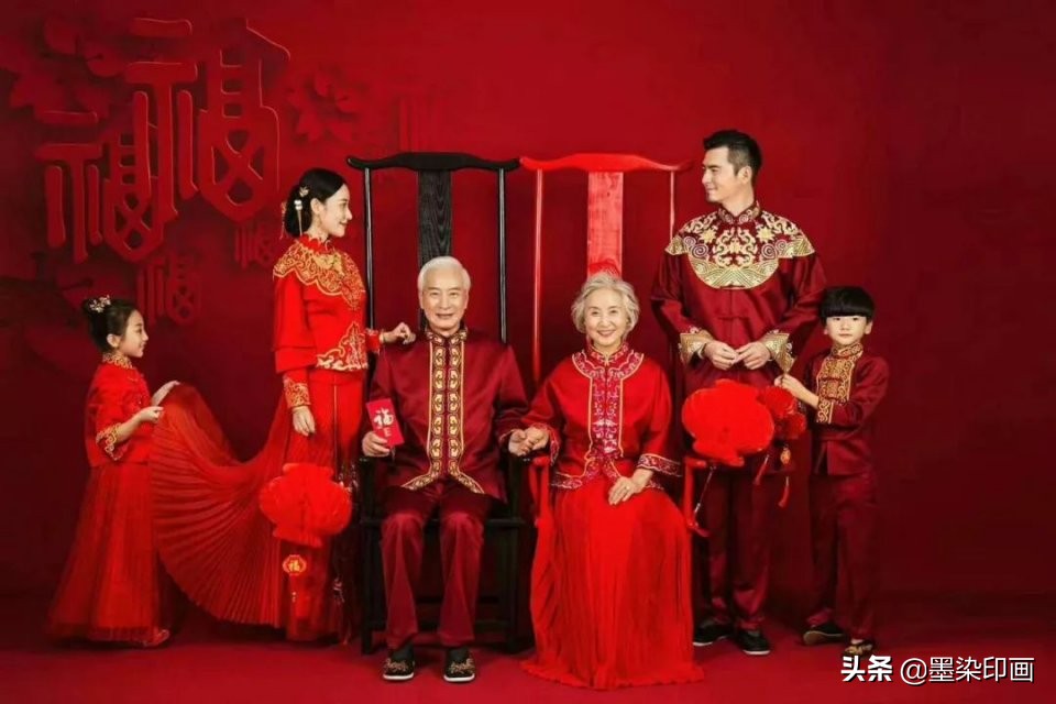 过年回家拍一张全家福吧,农村过年回家怎么拍全家福