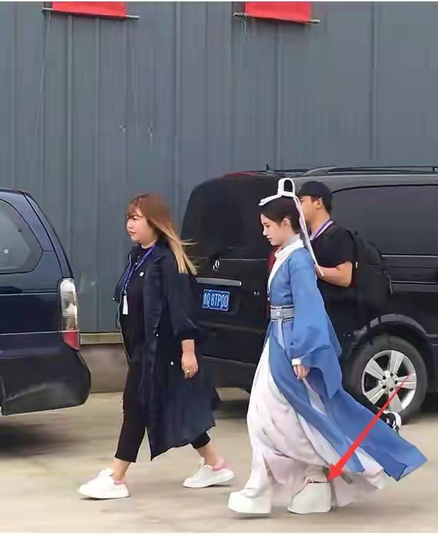 脸很美身材却减分的8位女星,只能看脸不能看身材