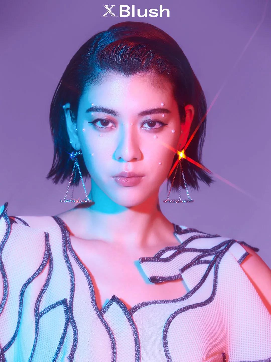 除了优雅贵气,珍珠还能休闲、叛逆、又嘻哈?