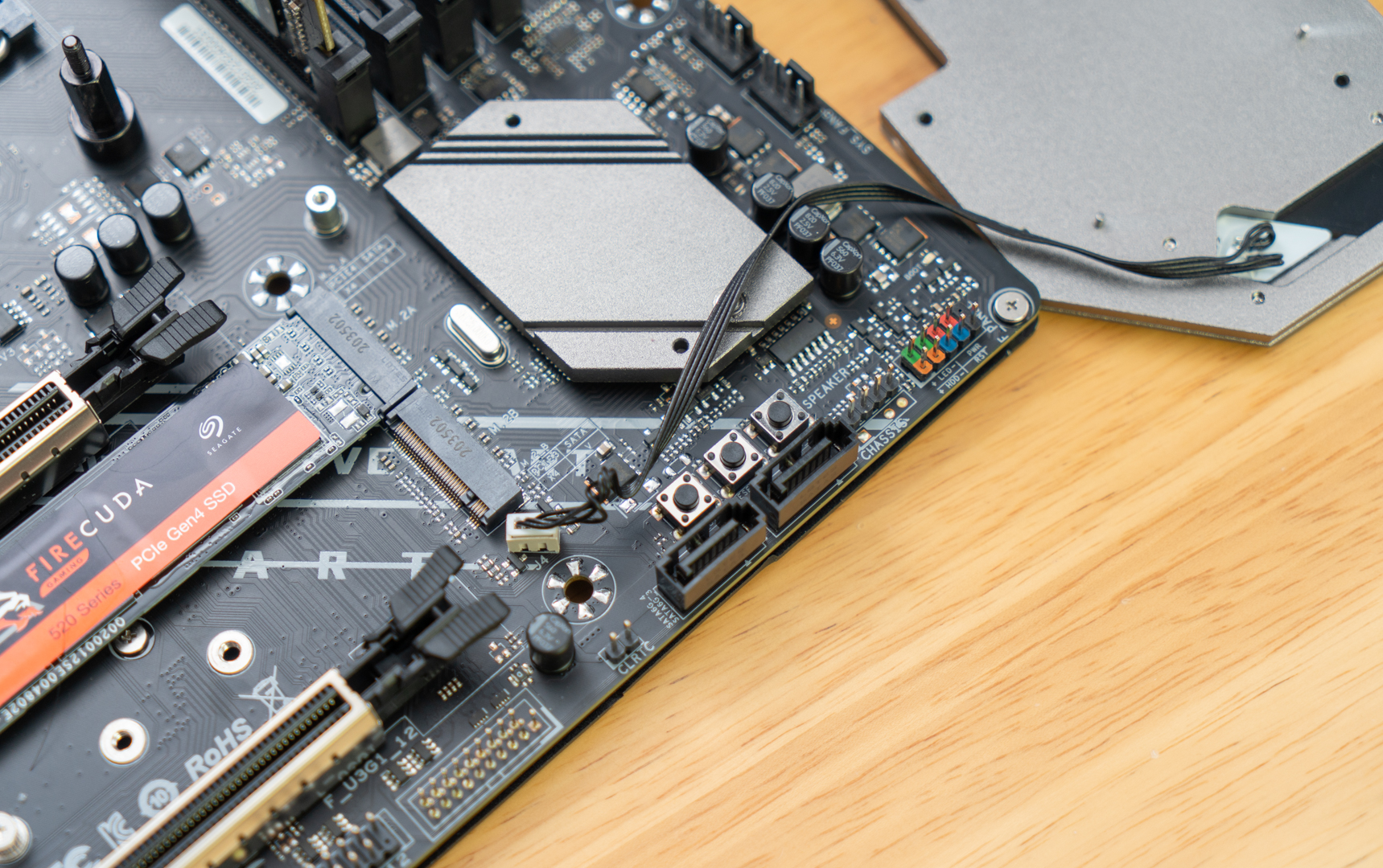 有没有显卡无所谓，游戏、剪辑全搞定，4月份电脑装机单分享