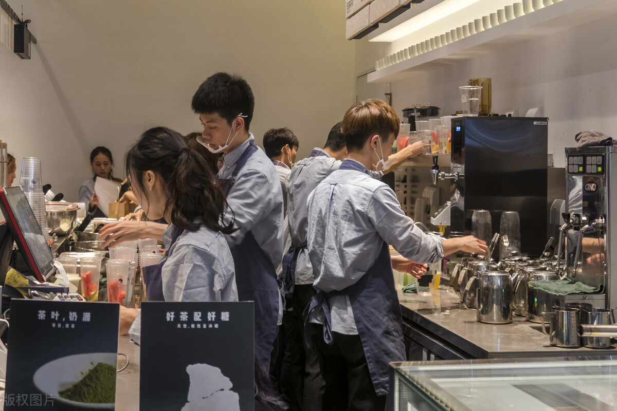 大学校园开奶茶店一般提成多少,大学生开奶茶店生意火