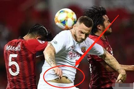 上港横扫深圳阿瑙,阿瑙在上港踢了几年