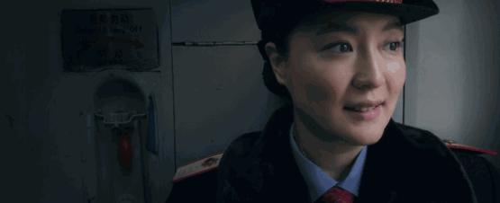 现在我学唱神曲，全靠别人手机外放