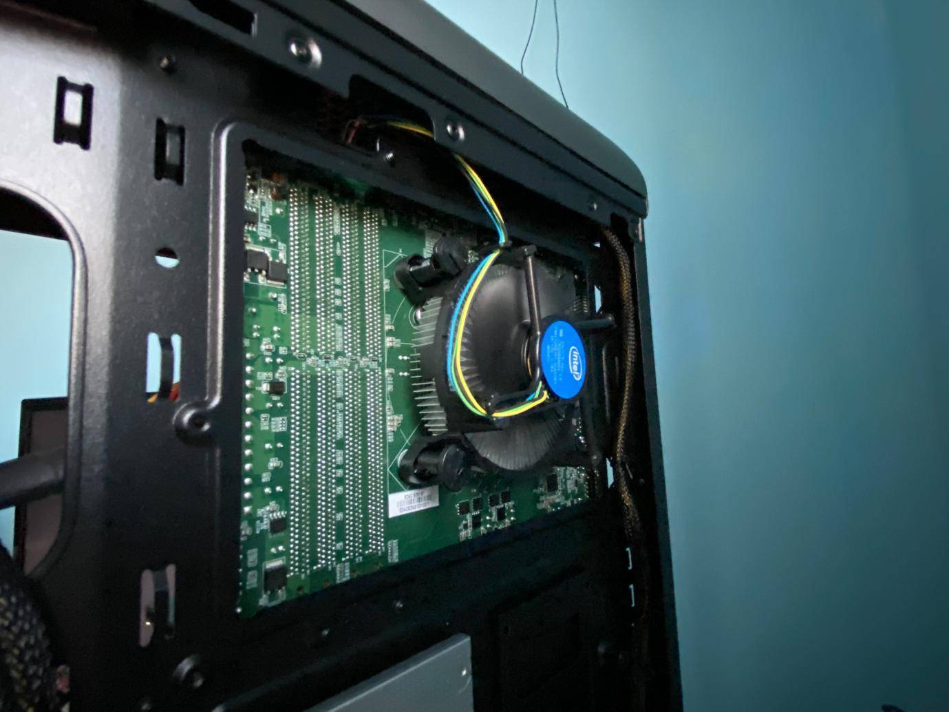 换cpu和主板电脑里的东西还有吗,电脑系统是装在主板还是cpu上