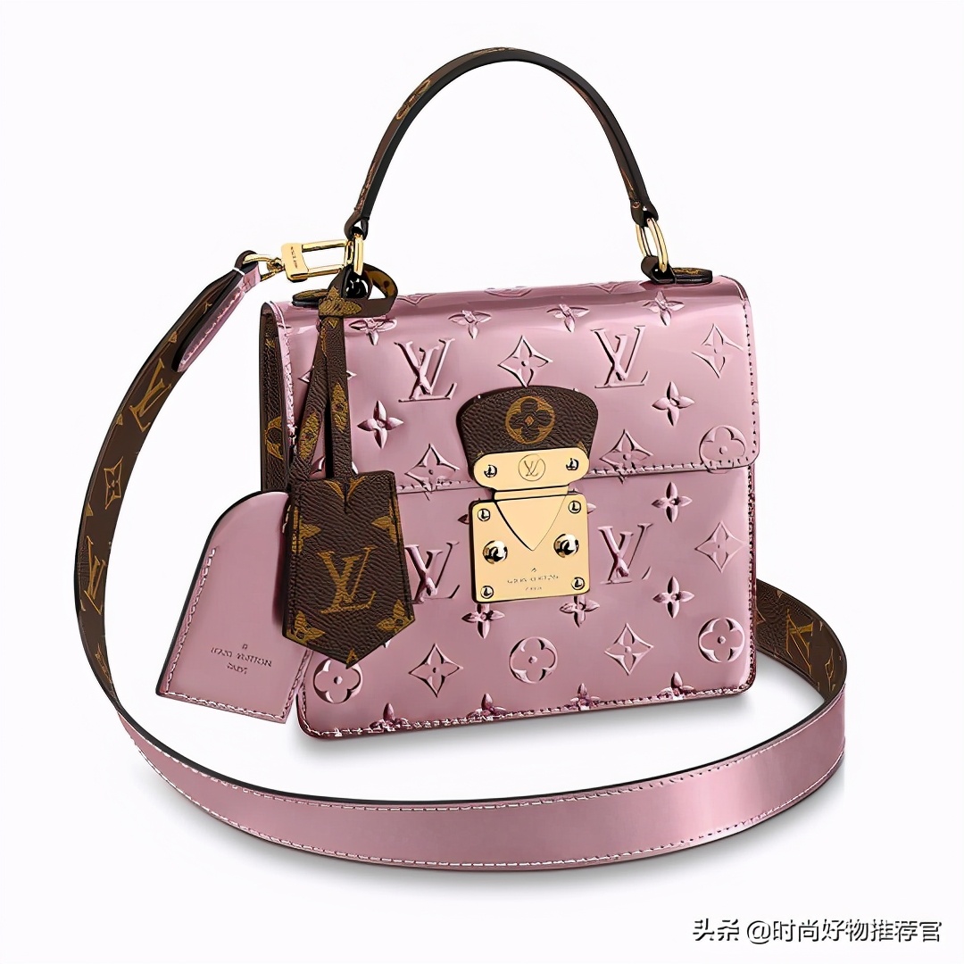 lv黑色牛皮压花邮差包新款有链条,lv新包真皮包