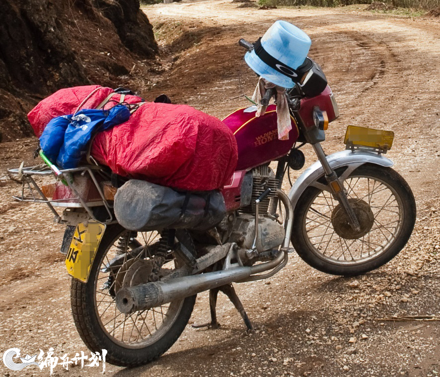在海拔4200米，自己发电联机玩《暗黑2》的三天