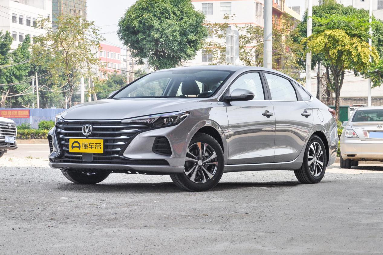 12万左右买合资还是国产,12万买长安还是吉利