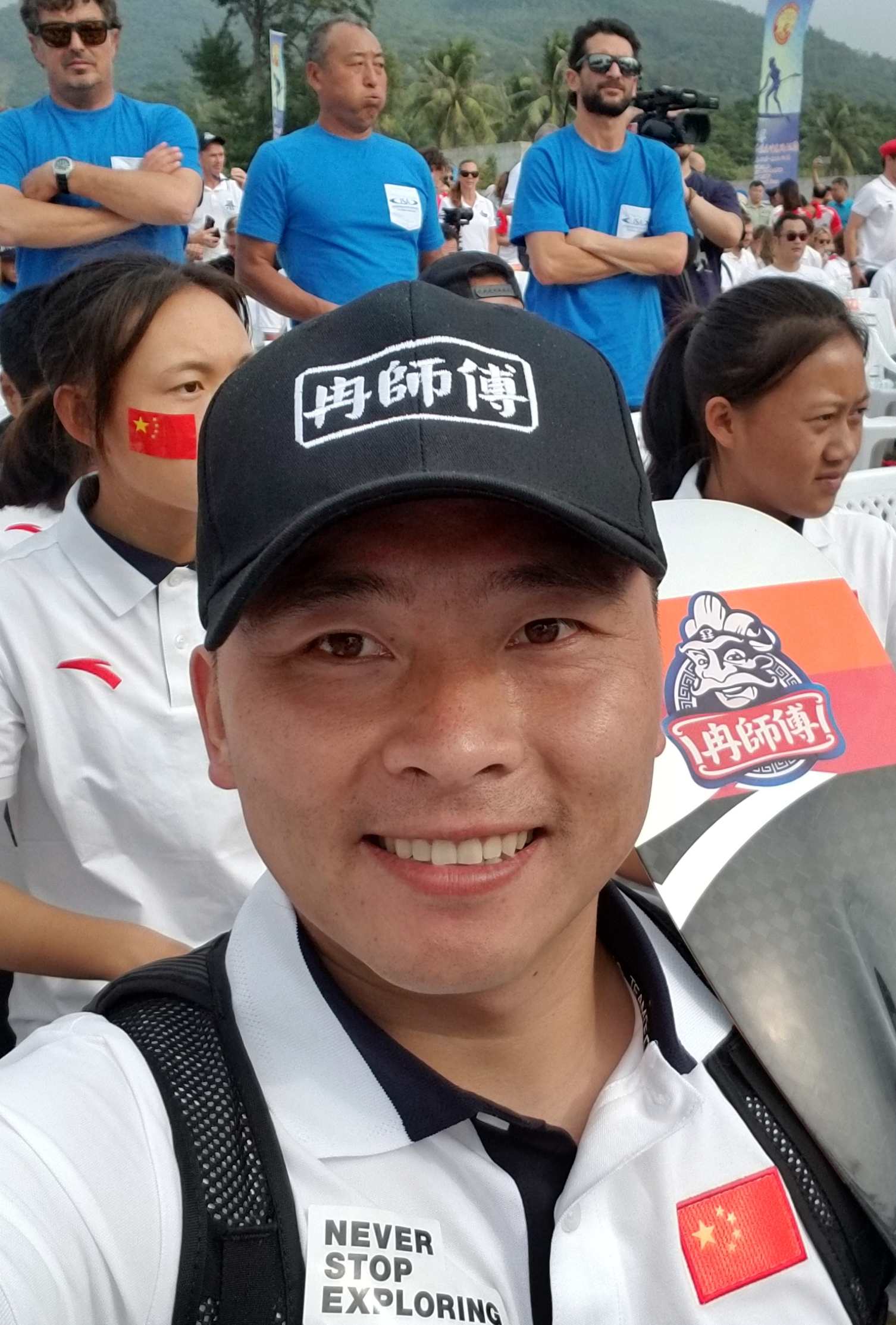 万州“冉师傅”桨板队谭明华代表国家队鏖战世界顶级桨板赛获佳绩