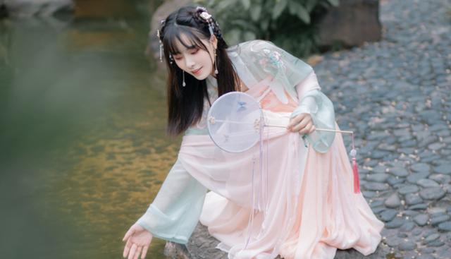 男主温柔儒雅小虐男主的古言,男主偏执占有欲很强的古言虐小说