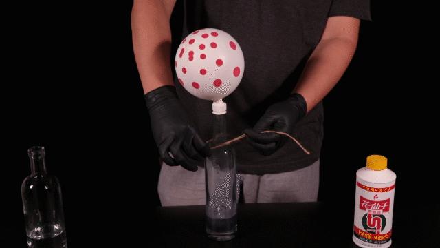用管道疏通剂和铝箔纸自制氢气球,管道疏通剂做气球