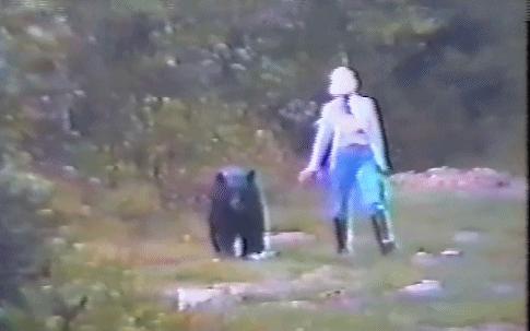 与熊同居28年神秘死亡，美国女人传奇的一生，隐藏着惊人结局