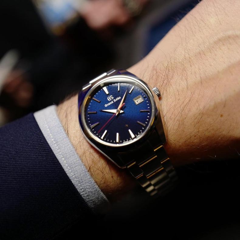 罗杰杜彼豪爵系列限量版腕表,腾龙鸣凤限量版系列珠宝腕表