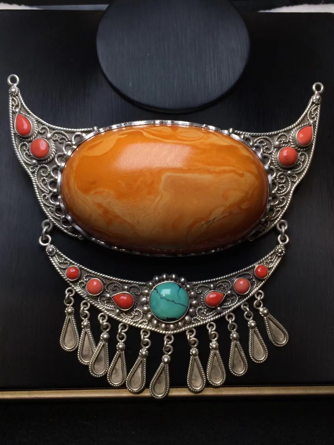 烤色蜜蜡和老蜜蜡有什么区别,烤色蜜蜡和老蜜蜡的鉴别