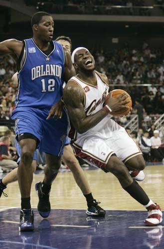 09年詹姆斯绝杀魔术,穿越09年