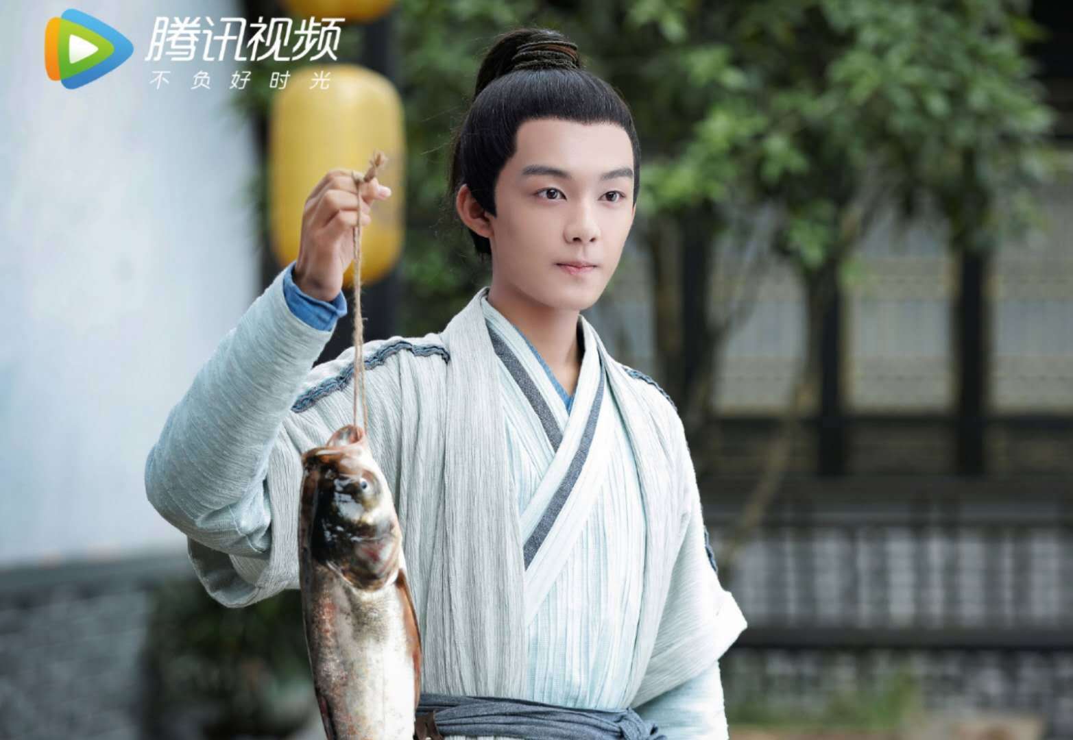 横扫新人奖,横扫奖项的最佳男配角