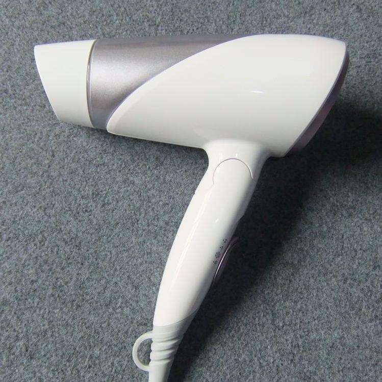 年检标黄色印子怎么清除,年检标胶怎么去除