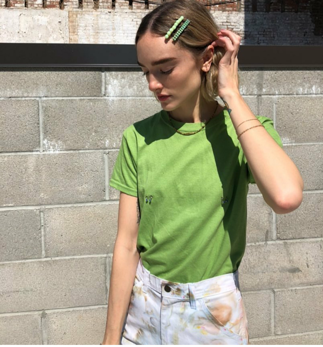 泫雅夏日必备,泫雅牛油果绿色毛衣