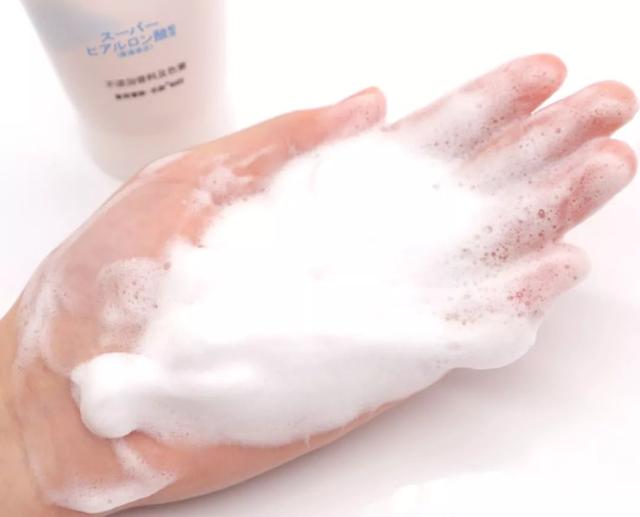 如何选择正确的洗面奶产品,洗面奶怎么预防买到假货