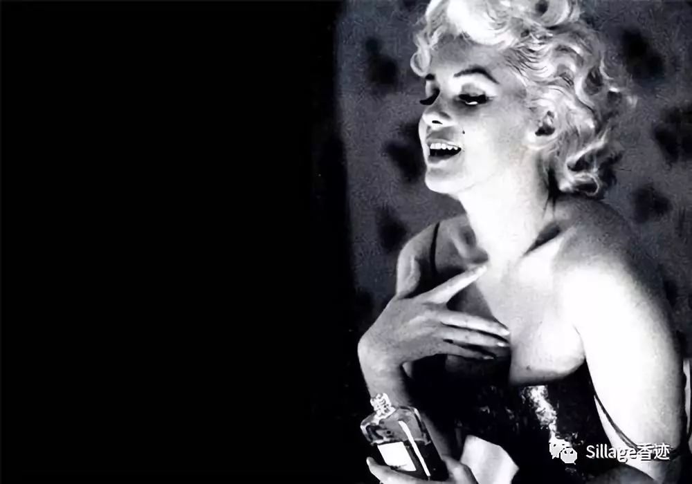 梦露和香奈儿五号,梦露代言香奈儿5号香水