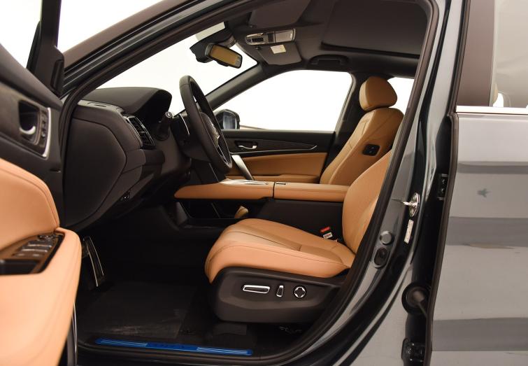 轴距2.97米,2.0t两驱的urv都有哪些配置