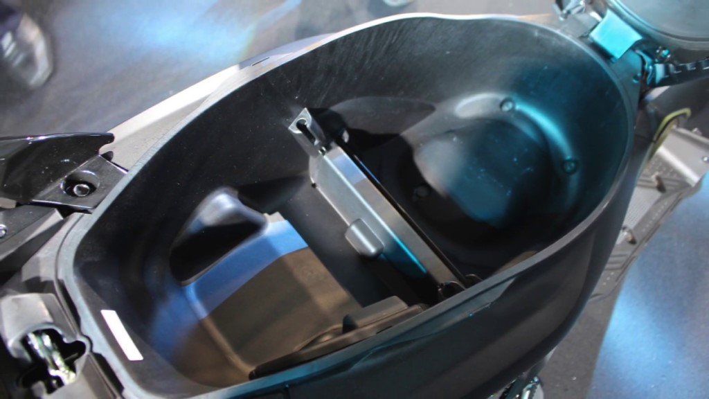 本田airblade弯刀125,2022本田弯刀150abs