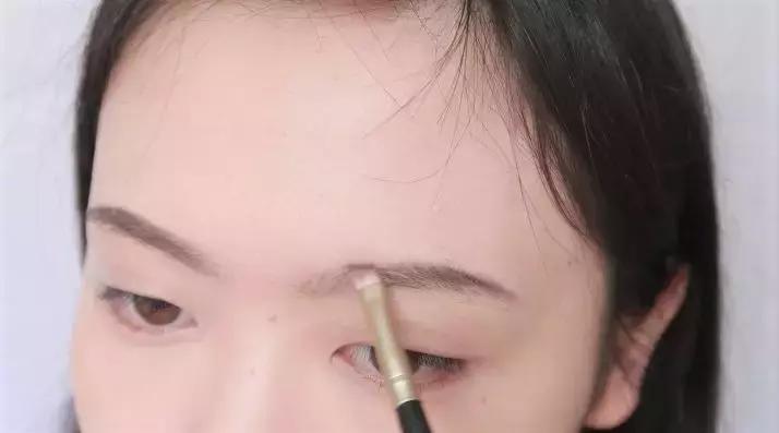 夏日草莓沙冰妆容化妆教程 (冰沙日常妆)