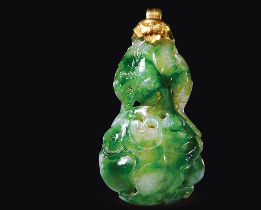 复古风再次刮起来，翡翠首饰造型富有立体感，代表国风首饰的特色