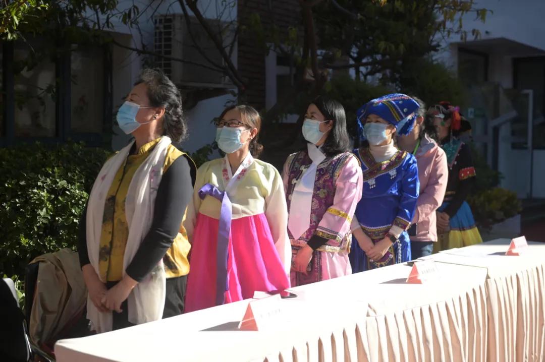 民族团结润童心家园携手共成长——和平五幼举行2021年秋季民族运动会