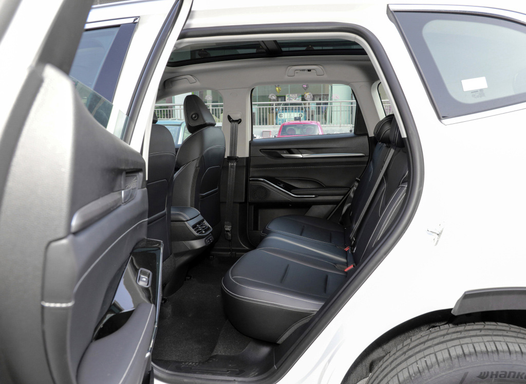 哈弗h6新款2.0t加多少机油,