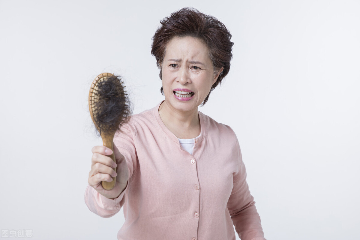 严重脱发致秃头是什么病先兆,秃头脱发的常见原因