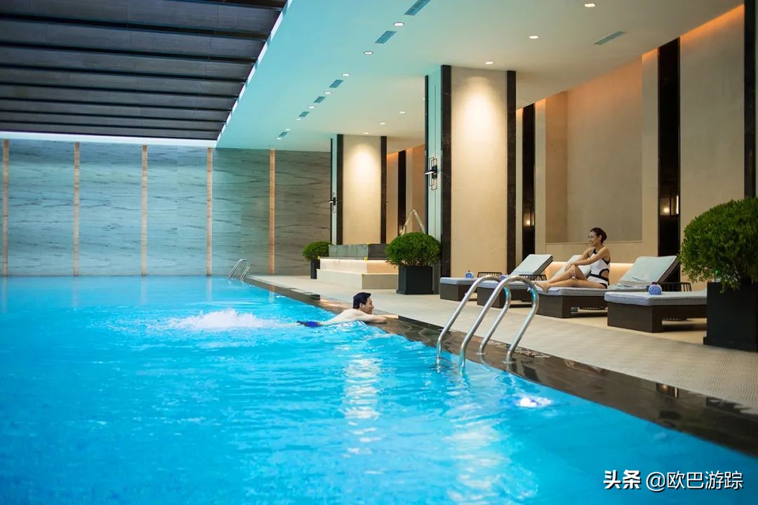 魔都四叶草洲际酒店，享缤纷自助大餐，国庆畅玩快闪啤酒节