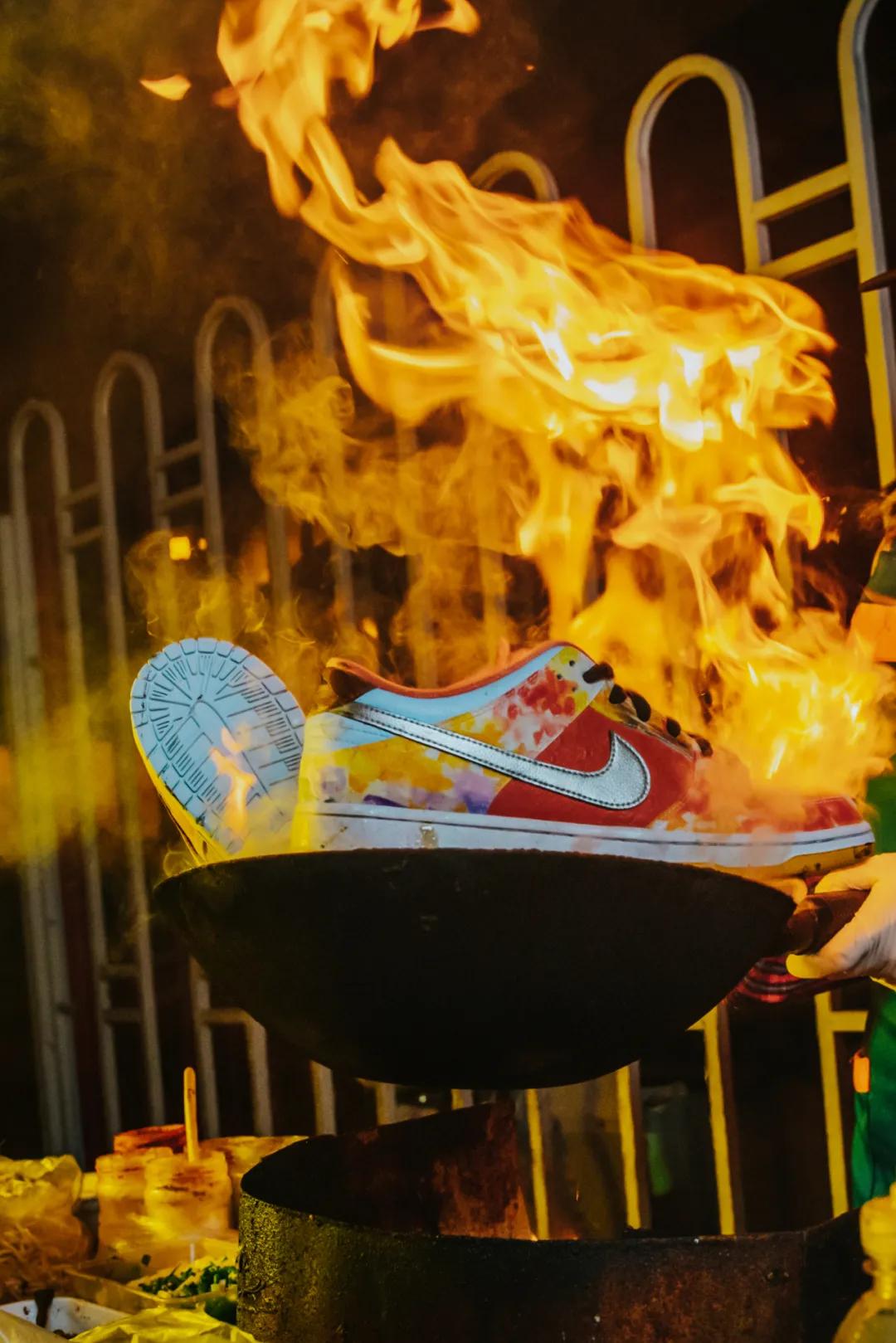 从台前到幕后，四位业内人士带你解析这双食神DunkSB