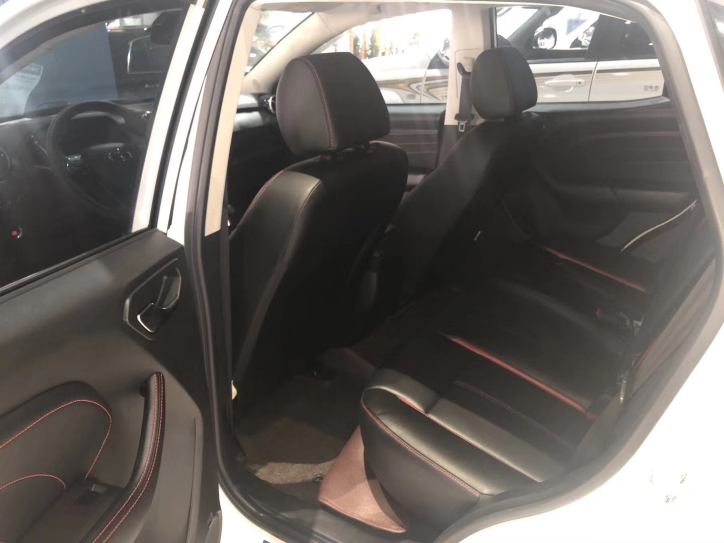 17年东南dx3二手车价格潍坊,东南dx3二手车值得入手吗