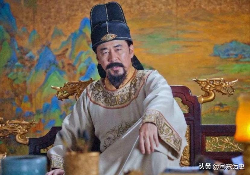 金庸对慕容龙城评价,金庸提到书剑恩仇录