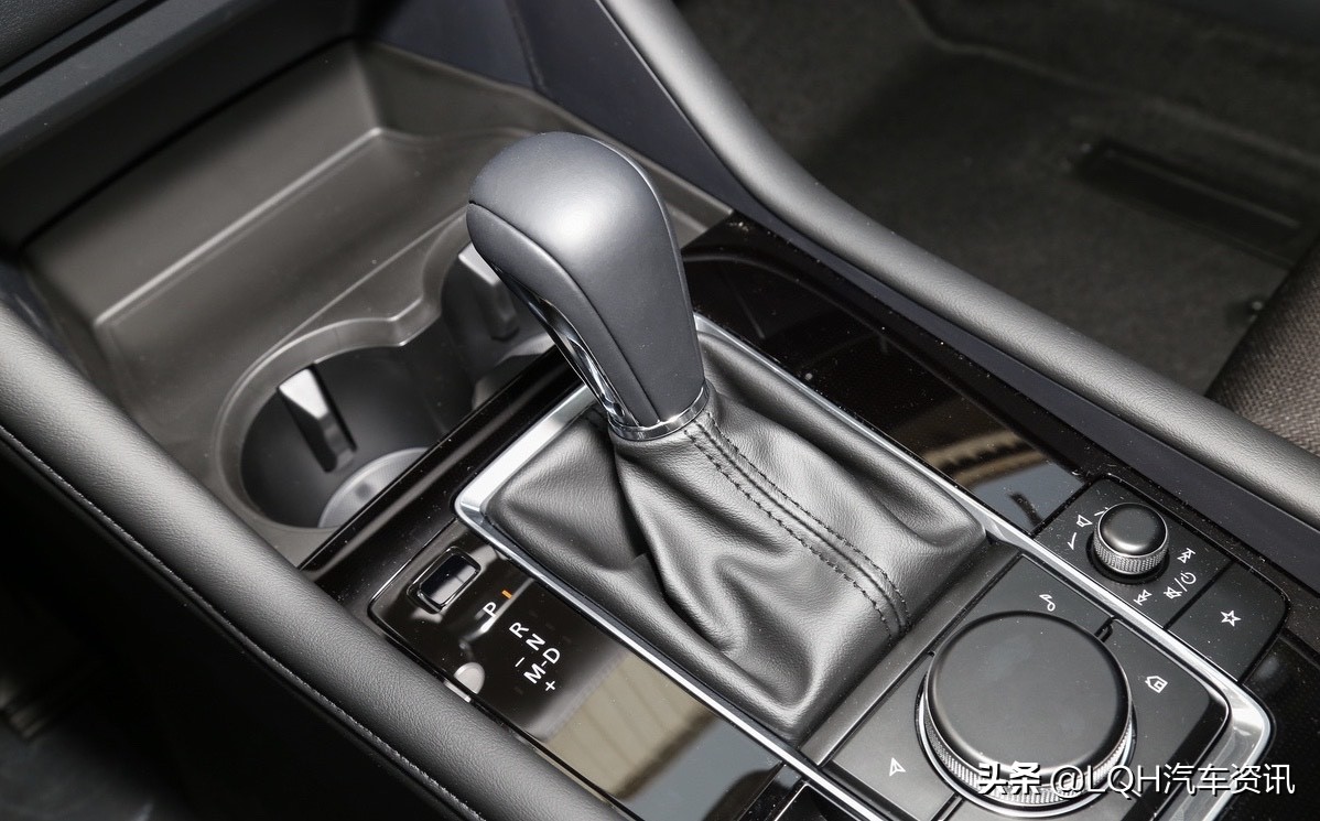 9.99万昂克赛拉可以自己加的配置,5万2千8的昂克赛拉