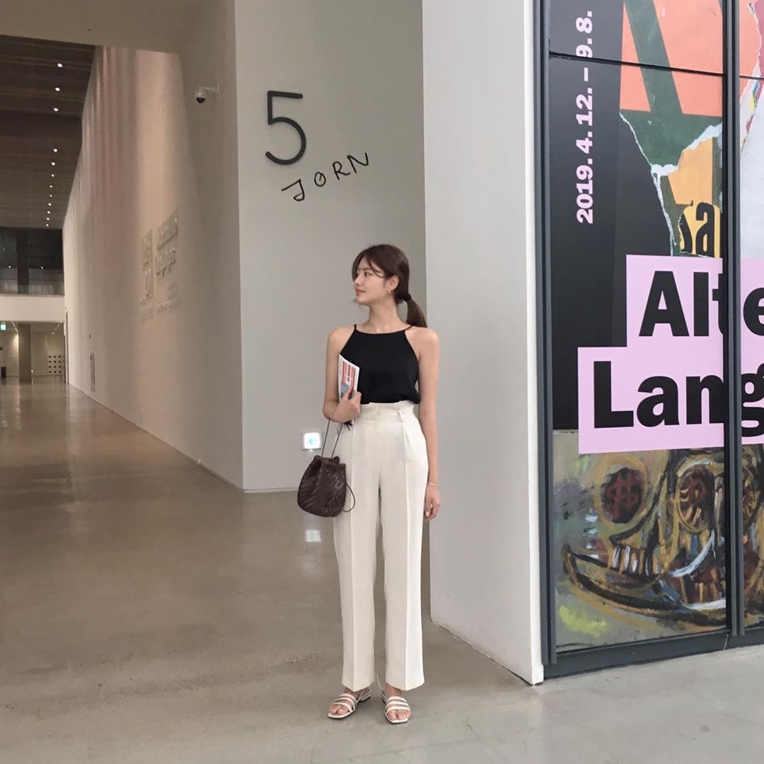 简约气质优雅韩系穿搭博主,质感高级韩系的穿搭