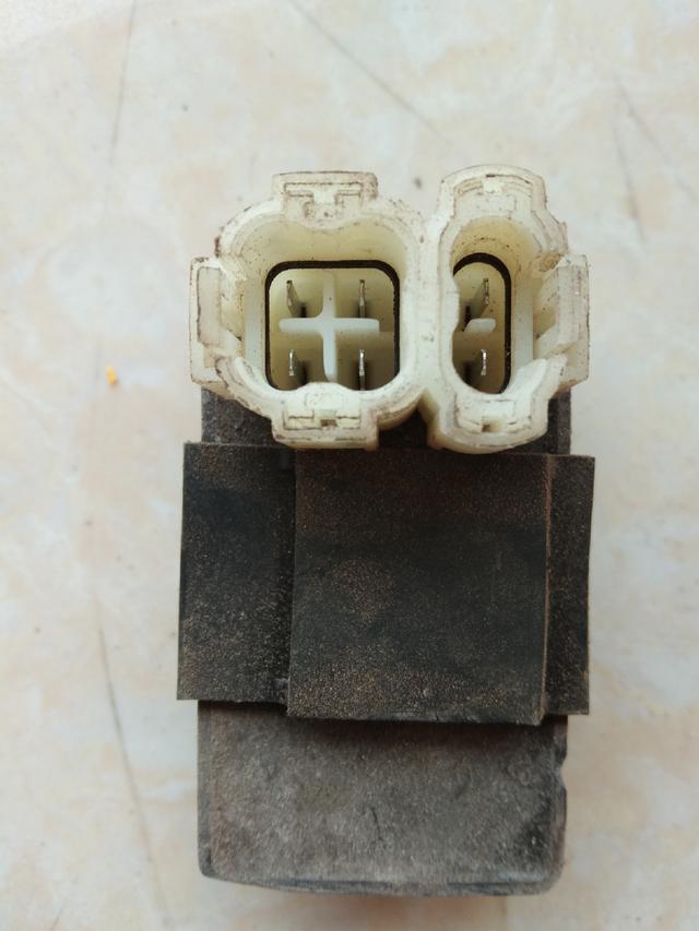 摩托车烧机油三大征兆,摩托车好烧火花塞什么原因